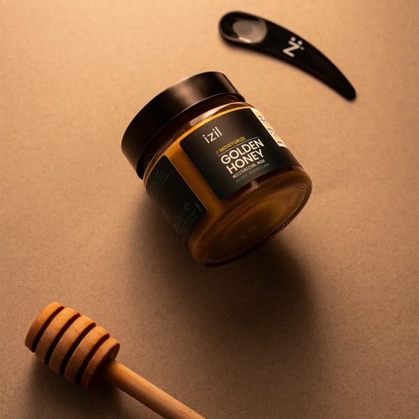 Golden Honey Moisturizing Mask - Nourish, Moisturize, & Illuminate - Image 4